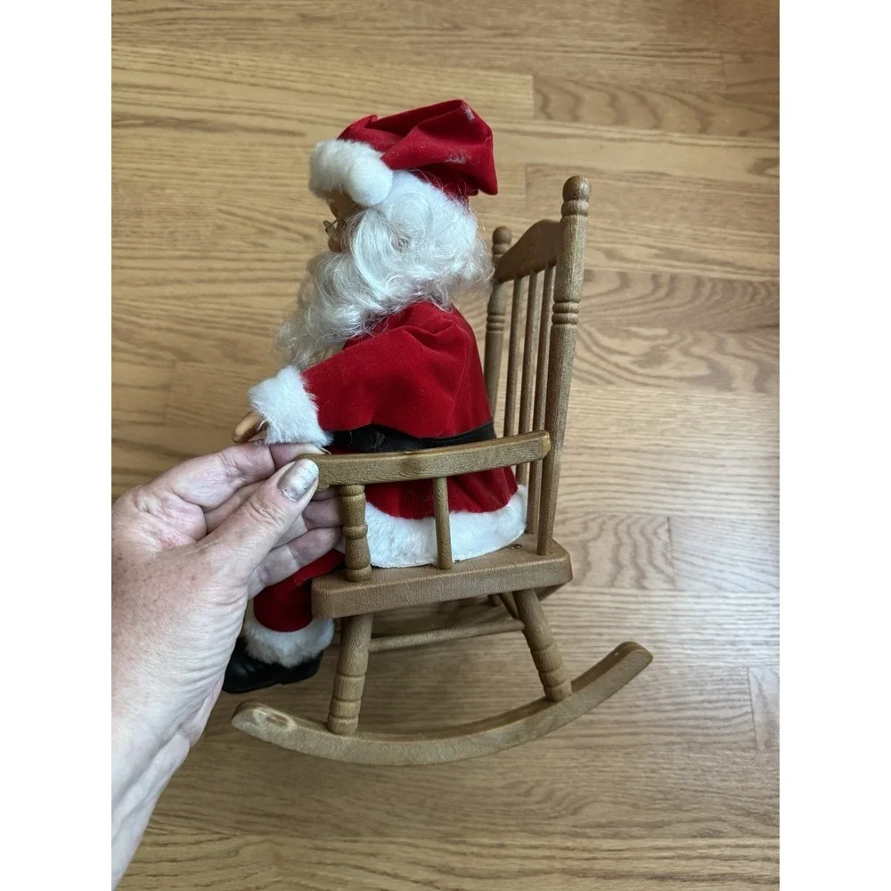 Vintage 1991 Animated Rocking Santa 16in Musical Christmas Figure